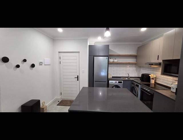 3 BEDROOM APARTMENT FOR SALE IN WESTBROOK